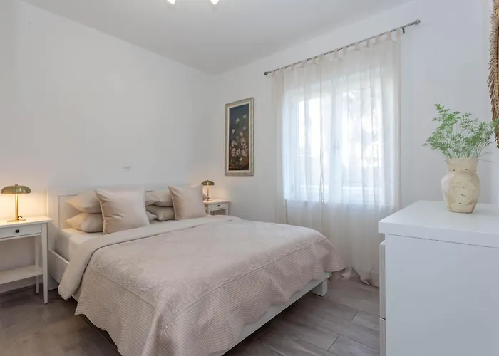 Hvar Pavicic View Apartment